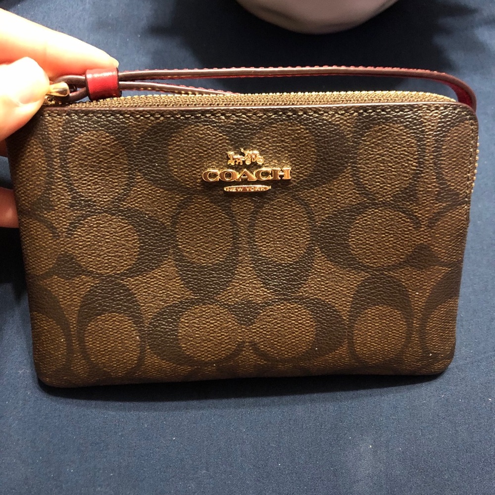 **SOLD** Coach wristlet